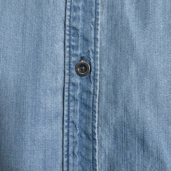 Rails Military Patch Lightweight Chambray Long Sleeve Casual Button Down Shirt - Picture 4 of 13